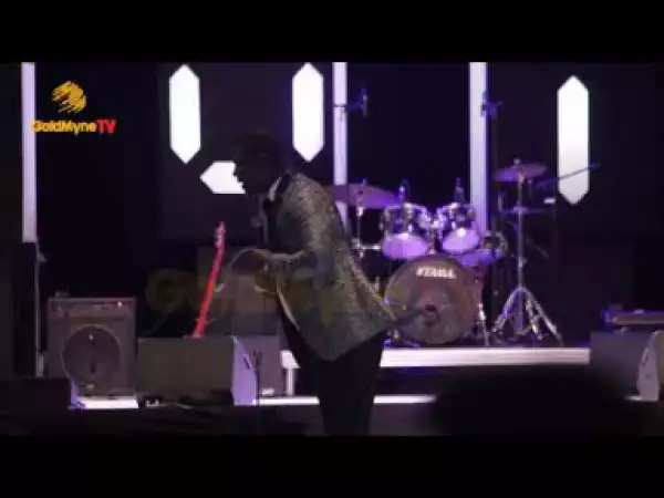 Video (standup): Seyi Law Performs at Alibaba’s January 1st Concert 2019